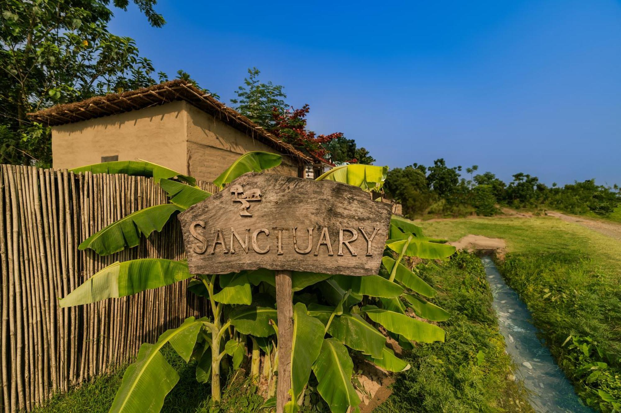 Sanctuary Chitwan National Park Dış mekan fotoğraf